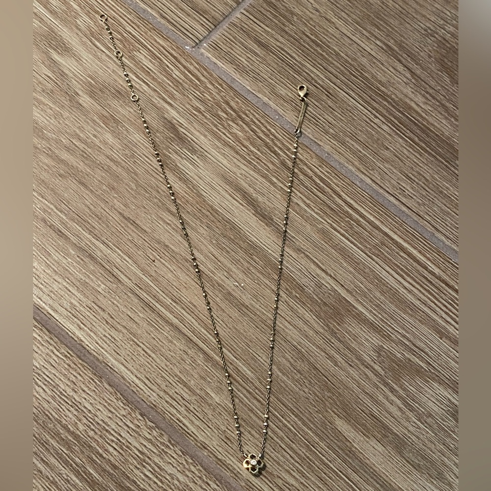 RUE PENDANT NECKLACE IN GOLD